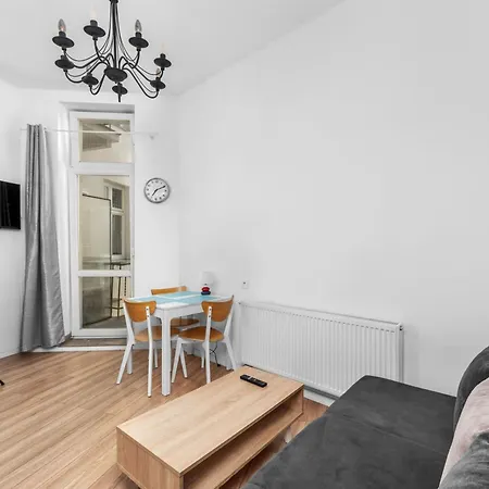 Morsztynowska With Mezzanine By Bookinghost דירה קרקוב